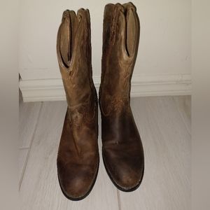 Ariat Heritage Roper  Women’s Boots Size 8.5 preowned